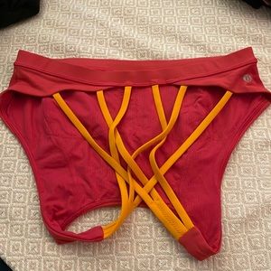 Sports bra (matching pants sold separately)